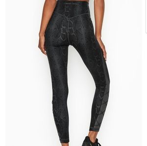 Victoria Secret Essential Lace- Up Legging SM